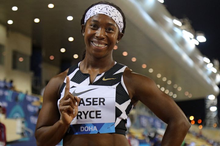 Shelly-Ann Fraser-Pryce après son succès sur 100 mètres lors du meeting de Doha, le 28 mai 2021. (KARIM JAAFAR / AFP)