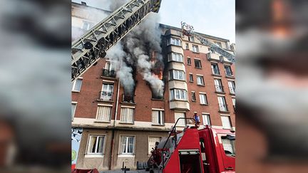 Le feu s'est déclaré rue Alphonse-Karr, dans le 19e arrondissement de Paris. (N. MICHAUD / Brigade des sapeurs-pompiers de Paris)