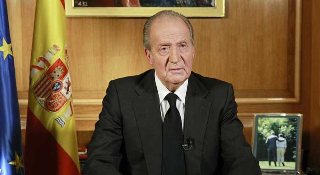 &nbsp; (Le roi Juan Carlos, ici en mars dernier, va abdiquer © REUTERS/Ballesteros)