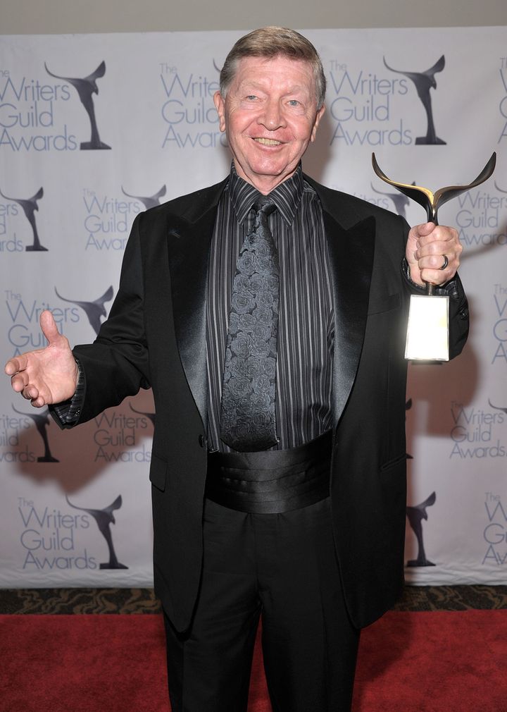 William Blinn reçoit le prix&nbsp;Paddy Chayefsky Laurel en 2009 à Los Angeles.&nbsp; (FRAZER HARRISON / GETTY IMAGES NORTH AMERICA)