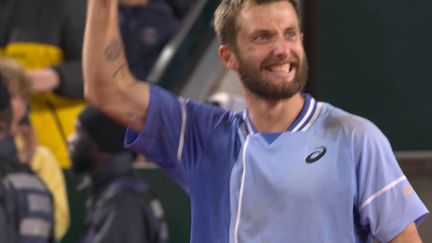 Qualifié pour le 3ème tour après sa victoire contre l'Autrichien Sebastian Ofner, Corentin Moutet revient sur son match et l'ambiance sur le Court Suzanne-Lenglen.