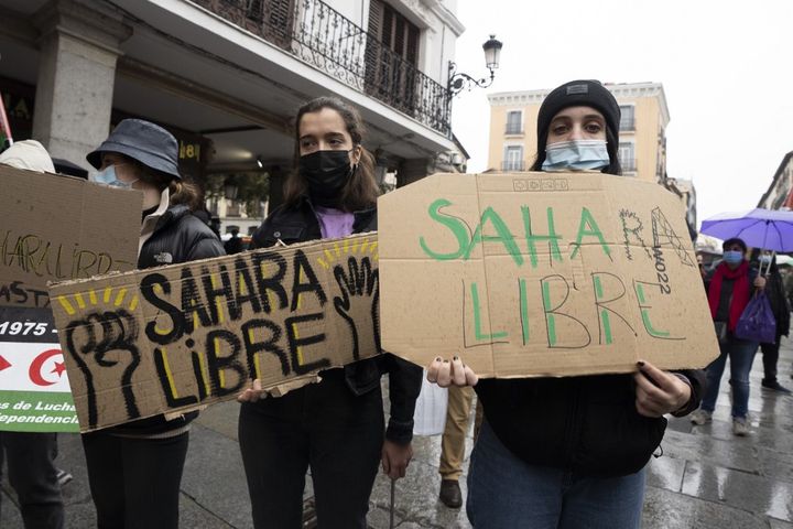 Le 14 novembre 2020 à Madrid (Espagne), des manifestants réclament un référendum d'autodétermination au Sahara occidental. (OSCAR GONZALEZ / NURPHOTO)