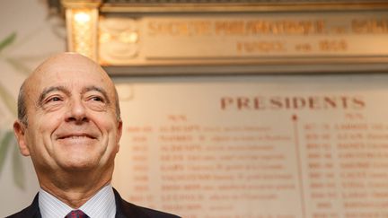 &nbsp; (Le maire Les Républicains de Bordeaux Alain Juppé répond aux critiques sur son âge par l'humour © MAXPPP)