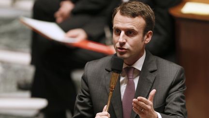 Le ministre de l'Economie, Emmanuel Macron, le 17 d&eacute;cembre 2014 &agrave; l'Assembl&eacute;e nationale. (PATRICK KOVARIK / AFP)