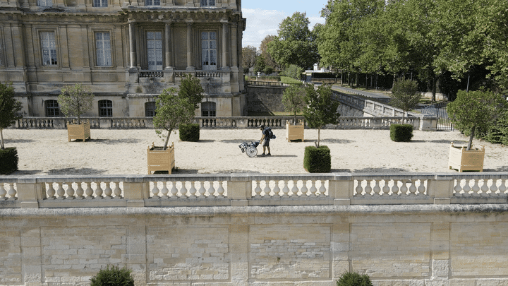 Vue en drône d'Armand Thoinet durant son parcours entre Londres et Paris. (JULIEN SEGRETAIN/ARMAND THOINET)