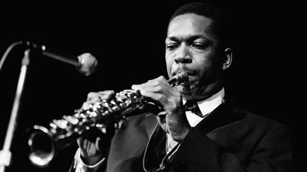 Le saxophoniste américain John Coltrane en janvier 1961. (JP JAZZ ARCHIVE / REDFERNS)