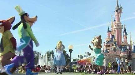 Disneyland Paris : le parc d'attraction fête ses 30 ans