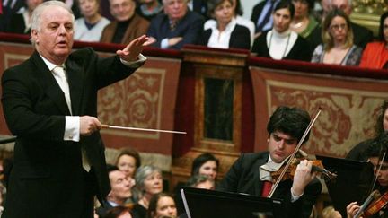 Daniel Barenboïm, le chef d&#039;orchestre et pianiste israélo-argentin a fondé le West-East Divan Orchestra
 (D.Nagl / AFP)