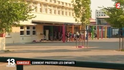 Canicule : comment protéger les enfants ? (FRANCE 2)