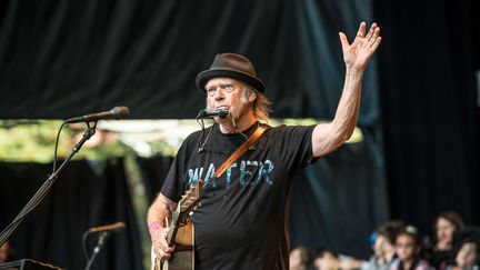 Neil Young, trois albums et des dizaines de concerts à travers le monde, en un an et demi (AMY HARRIS/AP/SIPA / AP)