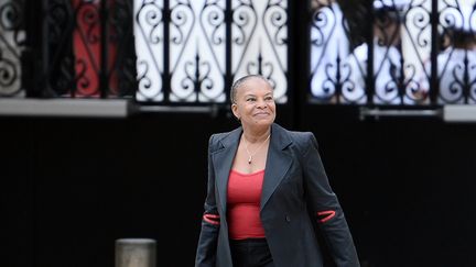 Arrivée de Christiane Taubira à l'Elysée, à Paris, le 28 septembre 2016. (STEPHANE DE SAKUTIN / AFP)