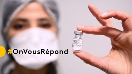 Franceinfo répond à vos questions sur les vaccins contre le Covid-19, dans le cadre du dispositif #OnVousRépond. (CHRISTOPHE ARCHAMBAULT / POOL / AFP)