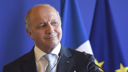 COP21 : Laurent Fabius joue les chefs de chantier au Bourget