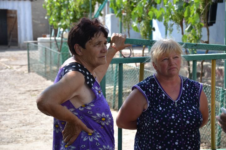 Parenka&nbsp;vit dans une petite ferme à 20 kilomètres du front. (VALENTIN DUNATE / RADIO FRANCE)