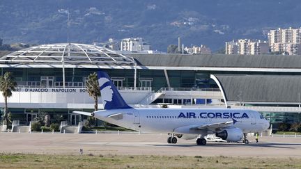 Image d'illustration de l'aéroport d'Ajaccio. (PASCAL POCHARD-CASABIANCA / AFP)