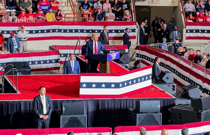 Le candidat républicain à l'élection présidentielle américaine, Donald Trump, lors d'un meeting à Harrisburg, en Pennsylvanie (Etats-Unis), le 31 juillet 2024. (LOKMAN VURAL ELIBOL / ANADOLU / AFP)