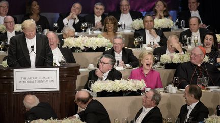 Donald Trump prononce un discours, lors du dîner&nbsp;Alfred E. Smith, à New York (Etats-Unis), le 20 octobre 2016.&nbsp; (BRENDAN SMIALOWSKI / AFP)