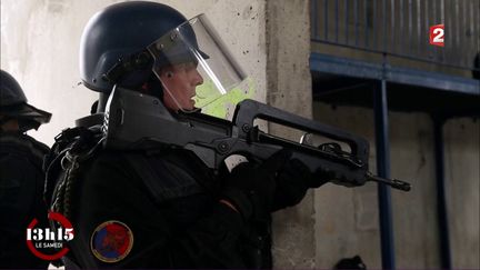 VIDEO. "13h15". Avec un peloton d'élite de la gendarmerie mobile lors d'un entraînement antiterroriste