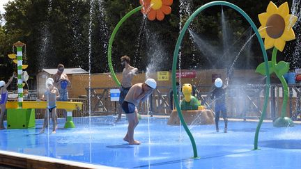 Météo France a mesuré une température maximale de 37,6°C à Lille, vendredi 27 juillet, ce qui représente un nouveau record dans la ville. (FRANCOIS LO PRESTI / AFP)