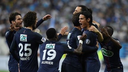 Cavani, Ibrahimovic et les joueurs du PSG heureux (FRANCK FIFE / AFP)