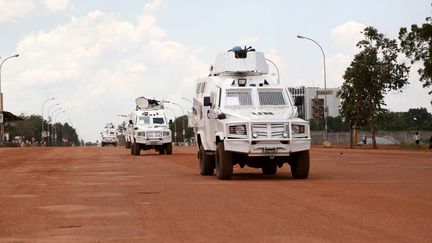 Des casques bleus patrouillent dans les rues de Bangui, jeudi 9 octobre 2014. (HERVE CYRIAQUE SEREFIO / ANADOLU AGENCY / AFP)