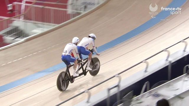 Alexandre Lloveras et son pilote Corentin Ermenault se qualifient pour la petite finale de la poursuite B en signant le 4e temps des qualifications.