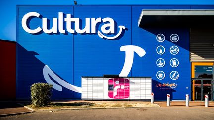 Un logo Cultura dans une zone commerciale à Claira (Pyrénées-Orientales), en janvier 2023. (JC MILHET / AFP)