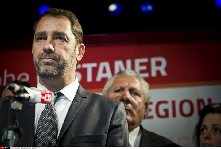 Christophe Castaner annonce le retrait de sa liste au soir du premier tour des élections régionales, le 6 décembre 2015 à Marseille (Bouches-du-Rhône). (LILIAN AUFFRET / SIPA)