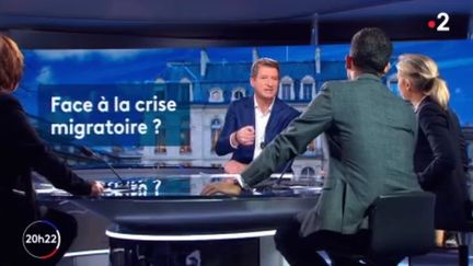 Le candidat d'Europe Ecologie - Les Verts, Yannick Jadot, invité du "20h22" de France 2, jeudi 18 novembre 2021.&nbsp; (FRANCEINFO)