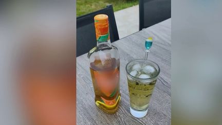 Selon une étude, 79% des 15-21 ans indiquent voir des publicités pour l'alcool chaque semaine sur les réseaux sociaux. Cette tranche d'âge est particulièrement ciblée sur Internet. (France 2)