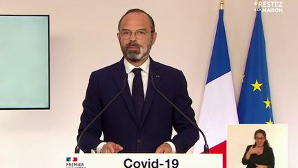 "Notre vie (...) ne sera pas exactement la vie d'avant le confinement", prévient Edouard Philippe