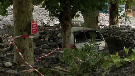 Quatre jours après une coulée de roches, la vallée d'Aspe tente de retrouver une vie normale, mardi 10 septembre.