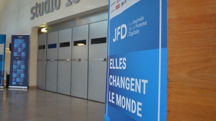 Le studio 104 à Radio France accueille la Journée de la femme digitale, mercredi 17 avril 2019. (JEAN-CHRISTOPHE BOURDILLAT / RADIO FRANCE)