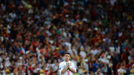 Ses pri&egrave;res lors des tirs au but n'auront pas suffi. Le Portugal de Cristiano Ronaldo s'est inclin&eacute; face &agrave; l'Espagne en demi-finale de l'Euro, &agrave; Donetsk (Ukraine), le 27 juin 2012. (FRANCK FIFE / AFP)