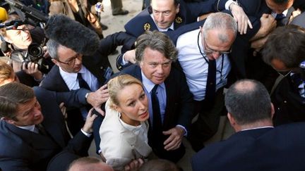 Gilbert Collard et Marion Maréchal-Le Pen le 20 juin à l'Assemblée nationale à Paris (KENZO TRIBOUILLARD / AFP)