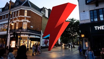 Le projet de sculpture Ziggy Zag en hommage à Bowie à Brixton.
 (This Ain&#039;t Rock&#039;n&#039;Roll)