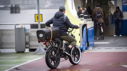 Quatre fabricants de fat bikes ont présenté un ensemble de mesures pour lutter contre les nuisances causées par les vélos électriques, à Amsterdam, le 12 mars 2024. (JEROEN JUMELET / ANP MAG)