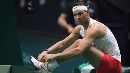 Le joueur de tennis Rafael Nadal, lors d'un entraînement en vue de la Coupe Davis, le 18 novembre 2024 à Malaga (Espagne). (JORGE GUERRERO / AFP)