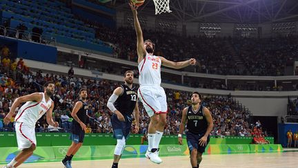 Sergio Llull au lay-up face à l'Argentine (MARK RALSTON / AFP)