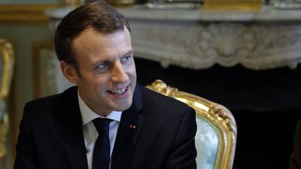 Emmanuel Macron lors de sa rencontre avec le secrétaire général de l'Otan, à l'Elysée, le 19 décembre 2017. (PHILIPPE WOJAZER / POOL)