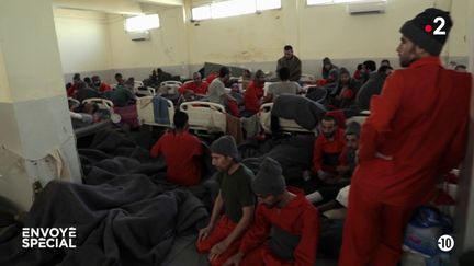 Syrie : des prisonniers encombrants (ENVOYÉ SPÉCIAL  / FRANCE 2)