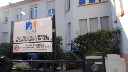 Le centre m&eacute;dico-social o&ugrave; une m&egrave;re de famille suisse s'est immol&eacute;e par le feu le 10 f&eacute;vrier 2012, &agrave; Carcassonne (Aude). (ERIC CABANIS / AFP)