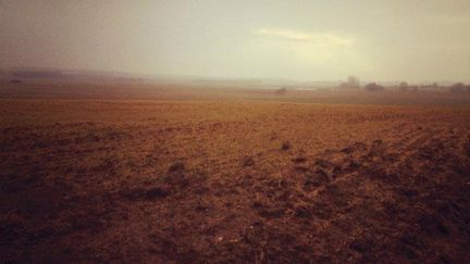 Jeudi 16 f&eacute;vrier, avant de traverser la for&ecirc;t de Mittersheim, un autre paysage de Moselle s'offre &agrave; Rapha&euml;l et Alexis. (RAPHAËL KRAFFT ET ALEXIS MONCHOVET)