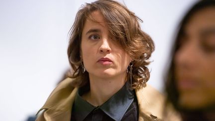 L'actrice Adèle Haenel arrive au procès de Christophe Ruggia pour agressions sexuelles aggravées, le 9 décembre 2024, à Paris. (CYRIL PECQUENARD/SIPA)