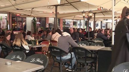 Environnement : la fin des terrasses chauffées dans les cafés et restaurants