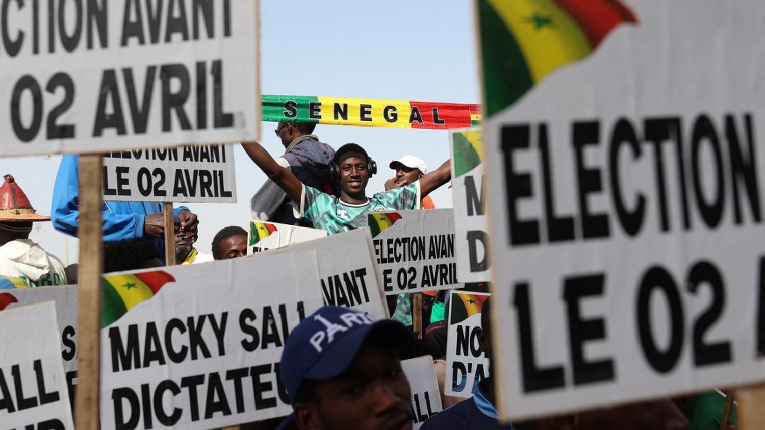 Sénégal l'élection présidentielle prévue le 24 mars, après des