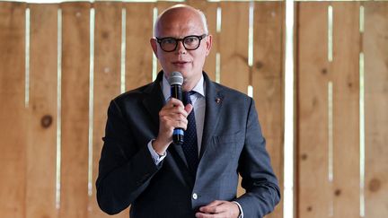 L'ancien Premier ministre Edouard Philippe, lors d'un meeting à Bordeaux, le 9 juin 2023. (THIBAUD MORITZ / AFP)