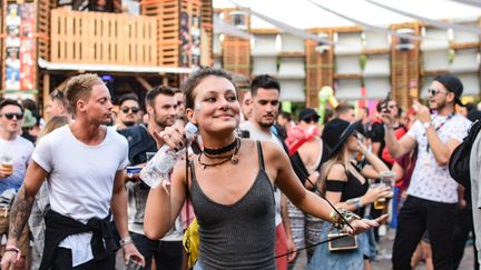 Festivaliers à Sziget, en Hongrie. (BALAZS TURAY / TOUS DROITS RÉSERVÉS)