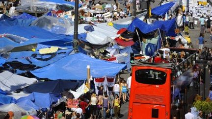 La Puerta del Sol à Madrid, le 28 mai 2011, occupée par les jeunes "indignés" espagnols. (AFP PHOTO/PIERRE-PHILIPPE MARCOU)