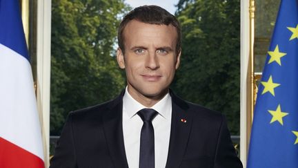 Le portrait d'Emmanuel Macron diffusé sur le compte Twitter du président de la République, le 29 juin 2017. (SOAZIG DE LA MOISSONNIERE)